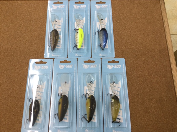 滋賀守山店　入荷情報　レイドジャパン　カットスウィング、レベルスピンピノ、ハイドアップ  HU-500、一誠  GCザリバイブ57  GCザリバイブ67、フィッシュアロー　ウィールヘッドⅡ、つり人社  バサー2025年11月号　入荷いたしました！サムネイル