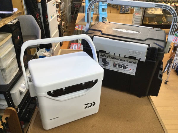 【最新釣具買取情報☆第３弾☆】「人気メーカーのタックルボックス＆クーラーボックス！」買取り入荷致しました。（つりどうぐ一休　葛の葉店）サムネイル